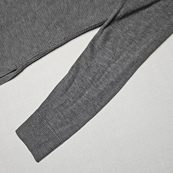 Adrienne Vittadini Size Medium Steel Gray Ribbed Tunic Turtleneck Sweater - Picture 3 of 16